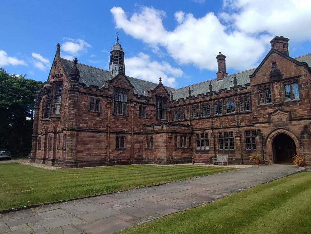 5 interesting spots for a cup of tea in Flintshire