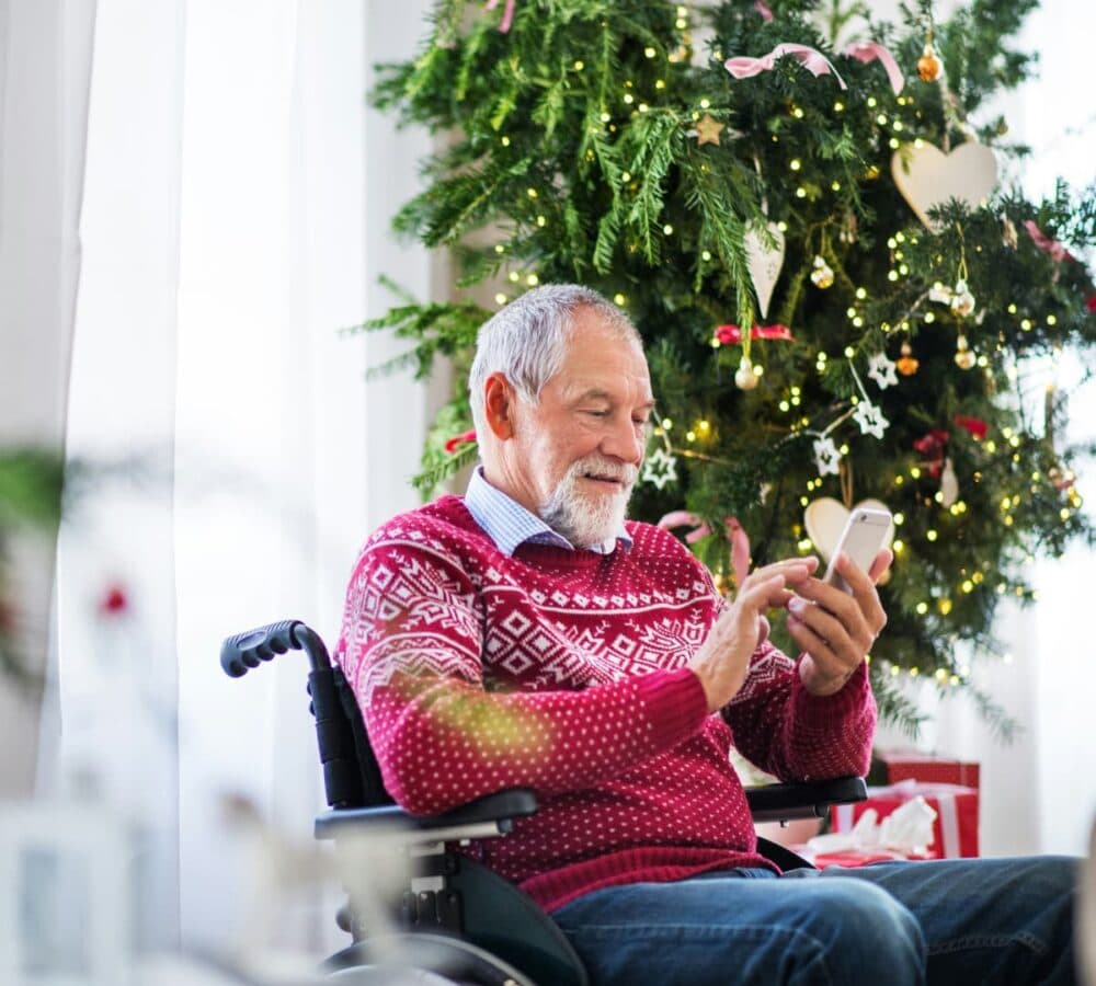 The Season for Caring: 5 Signs an Older Relative is Struggling and How to Help