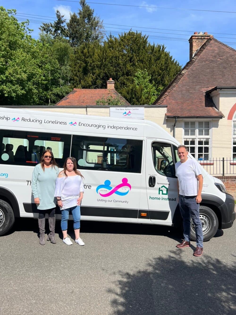 Home Instead East Herts to sponsor the New Apton Centre’s community shuttle