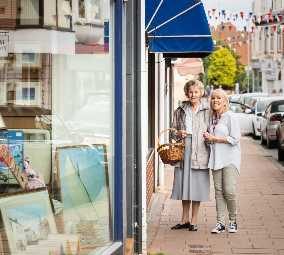 Beat the Heat in Dudley: Top Spots and Tips for Older Adults