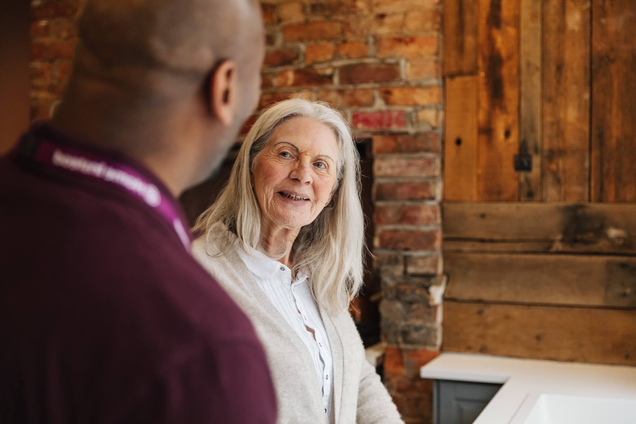 How to communicate with deaf and hard of hearing people