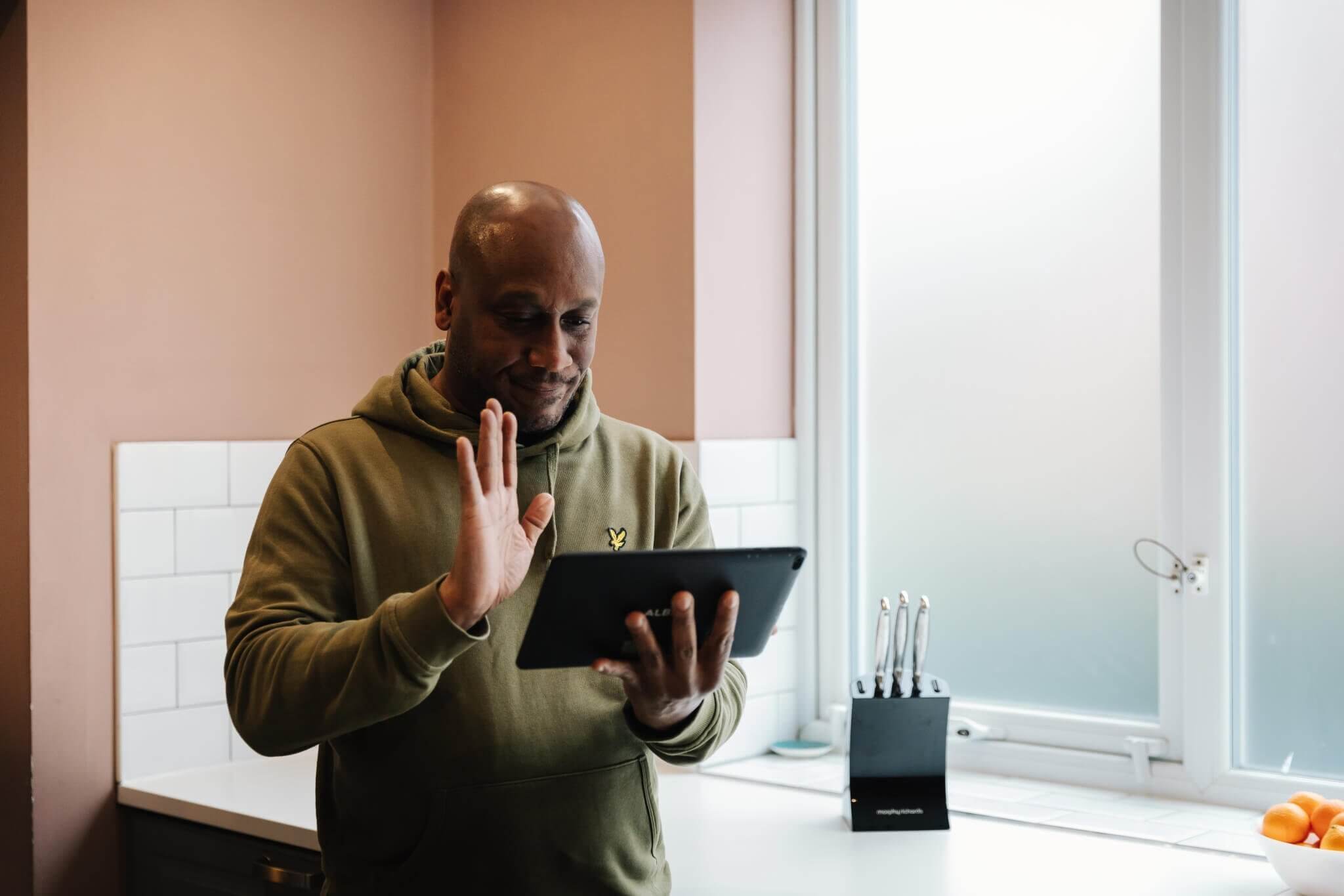 Technology for elderly care: Telecare and Telehealth