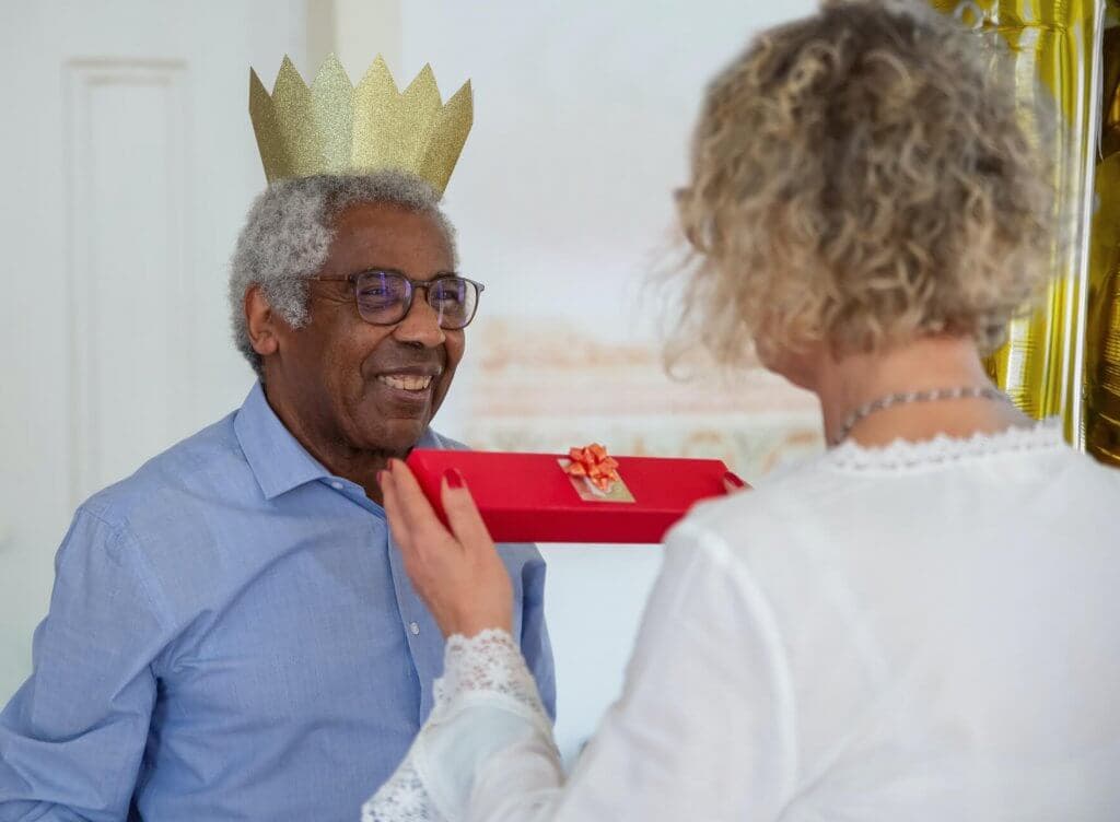 christmas-gift-giving-scheme