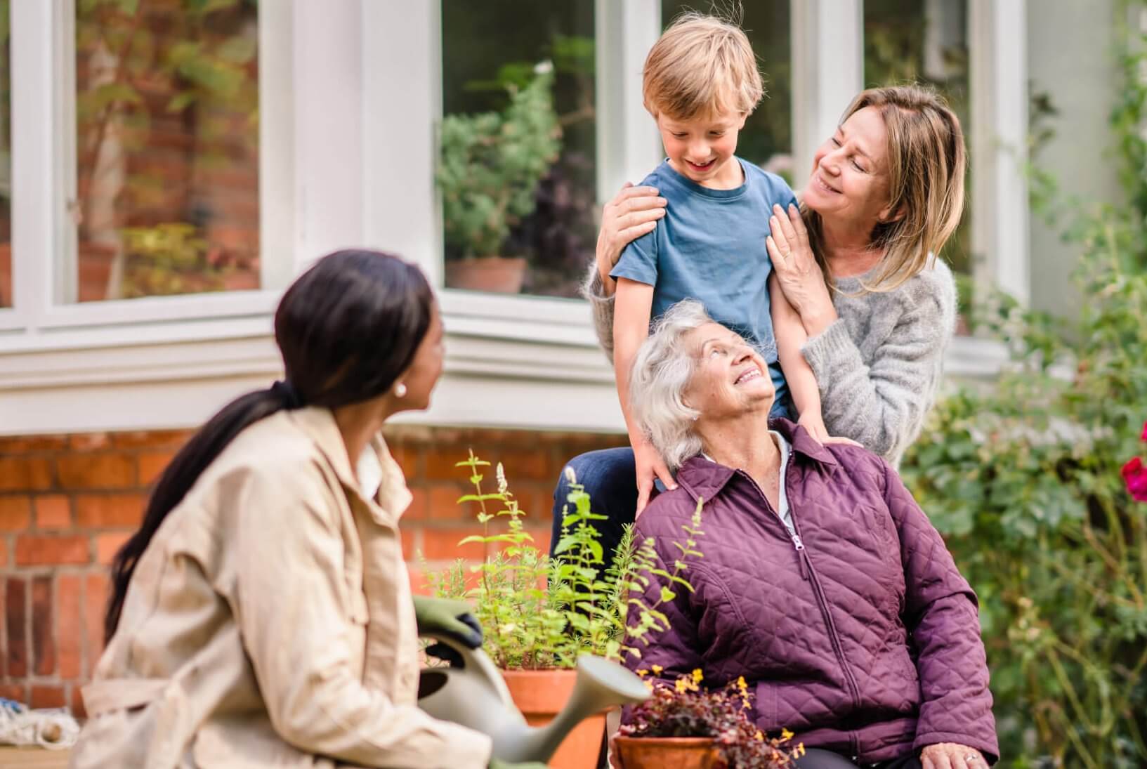 Supporting refugees with Family Dementia guide