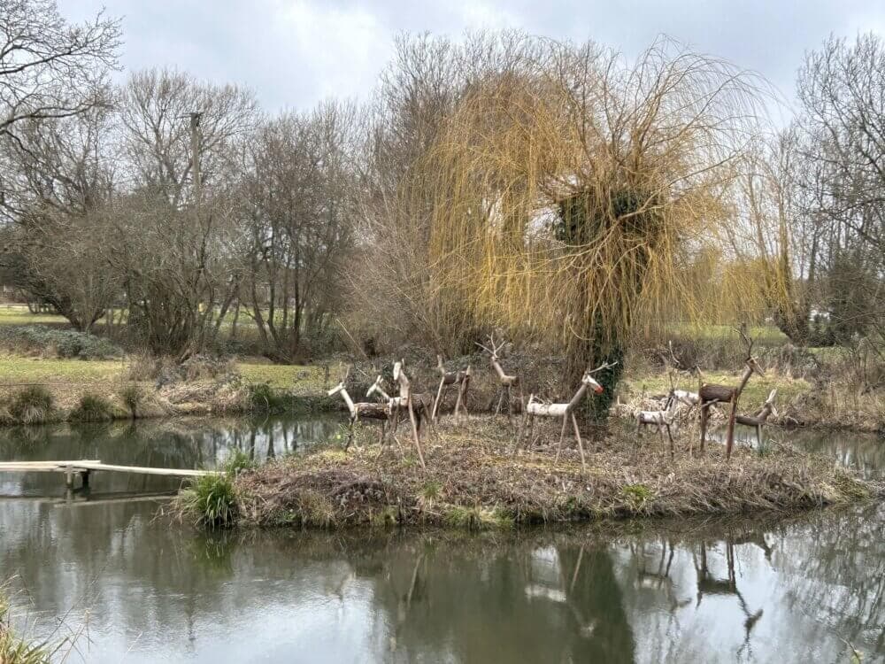 Duck pond at Sherfield on Loddon