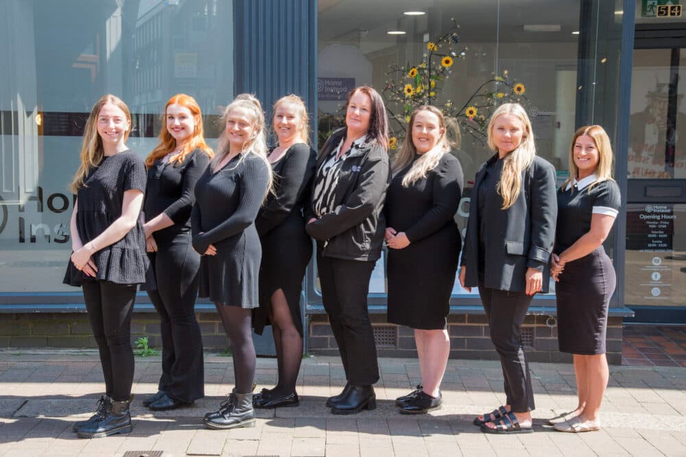 Home Instead Charnwood Team Line - Home Instead