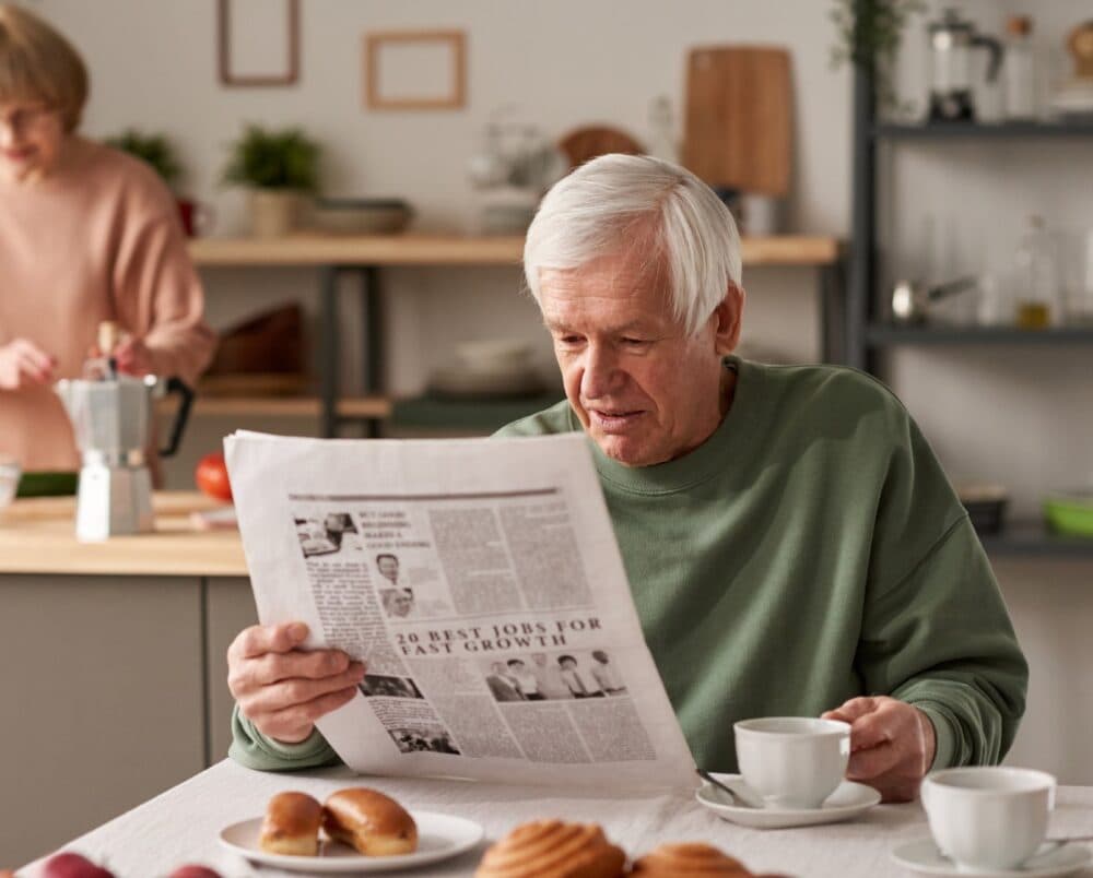 How Home Instead Weston-super-Mare Supports Seniors in Staying Informed