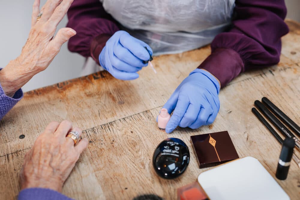 consequences of poor hygiene in elderly