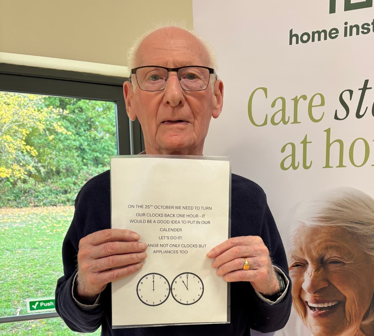 How to Help an Older Relative Stay Connected When the Clocks Go Back