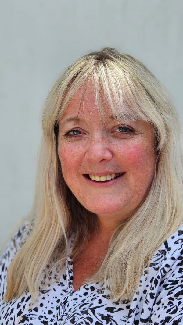 Claire Kemp