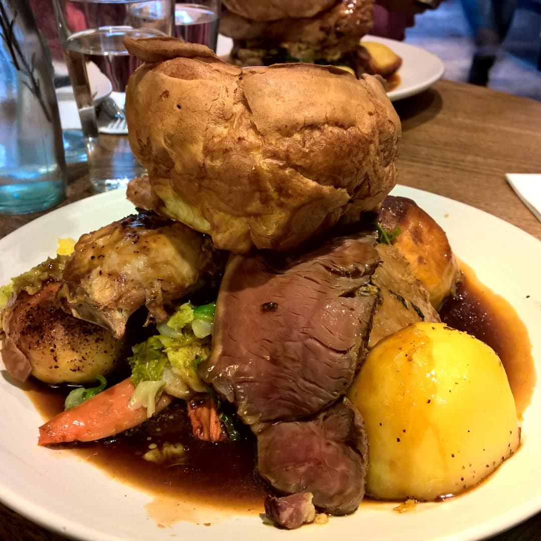 Sunday Roast Lunch in Newport